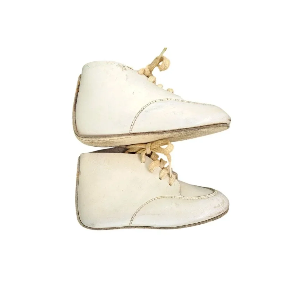Vintage Baby Leather Lace Up Ankle Boots Shoes Cream Size 3.5 Hand Lasted Mocs